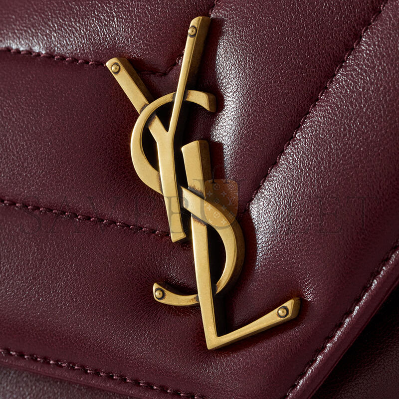 YSL LOULOU TOP-HANDLE IN MATELASSÉ LAMBSKIN 869461AAEAX6197 (25*13*6cm) YSL LOULOU TOP-HANDLE IN MATELASSÉ LAMBSKIN 869461AAEAX6197 (25*13*6cm)
